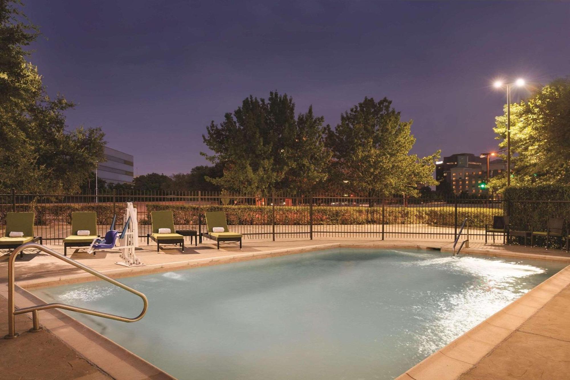 Pace Hotel Addison Exterior foto